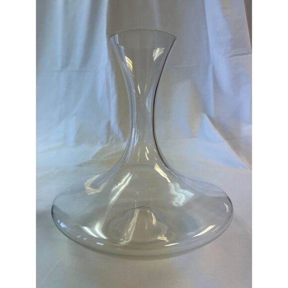 Elegant Clear Glass Wine Decanter With Wide Base & Narrow Neck - Picture 1 of 2